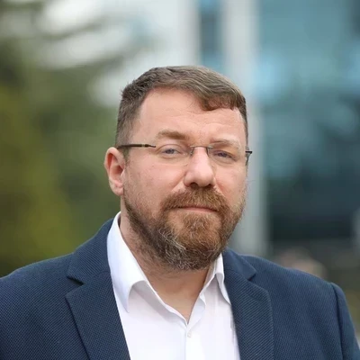Selim Sezer
