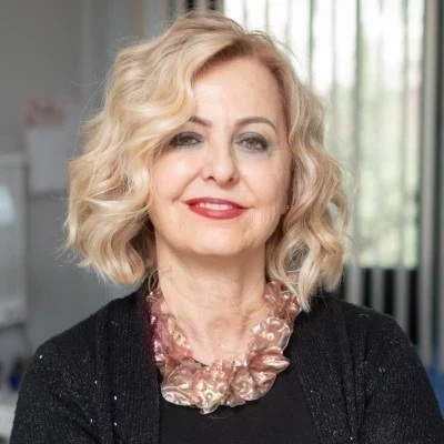 Prof. Dr. Esin Davutoğlu Şenol