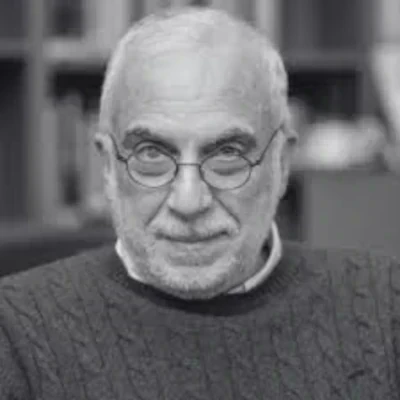 Soli Özel